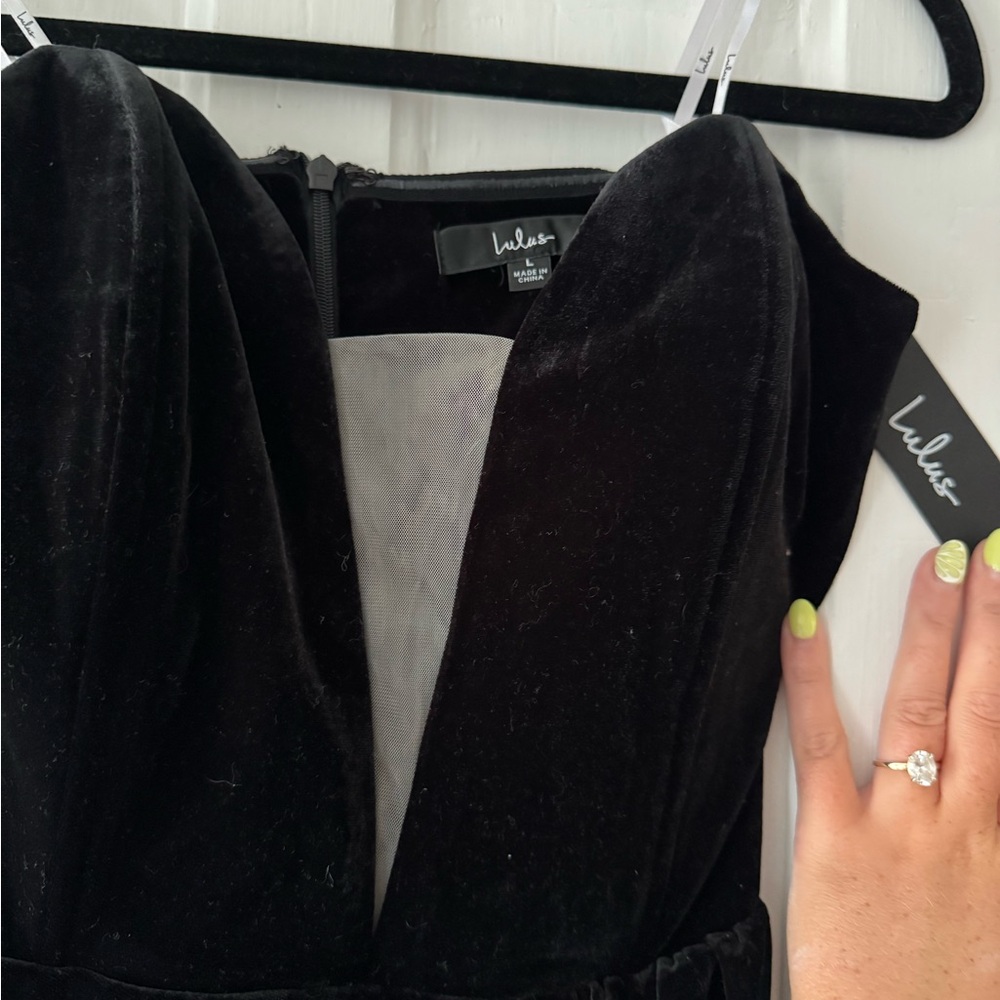 Black Velvet Lulus Dress NWT